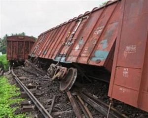 पूर्वी मध्य रेलवे , बिहार हादसा, बिहार में रेल यातायात बाधित, मालगाड़ी दुर्घटनाग्रस्त , ईएसआर, कारनाश