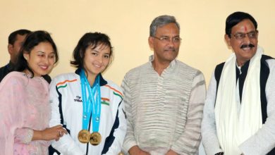 Photo of शूटिंग वर्ल्ड कप में भारत को दो बार सोना दिलाने वाली देवांशी पहुंची घर, सीएम ने दी बधाई