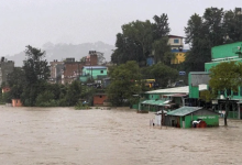 Photo of नेपाल में भारी बारिश के बाद बाढ़ और भूस्खलन से भारी तबाही, 200 से ज्यादा की मौत