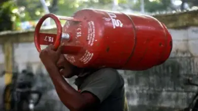 Photo of सस्ता हुआ LPG सिलेंडर, जानें ताजा रेट