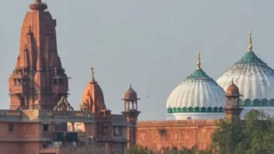 Photo of श्रीकृष्ण जन्मभूमि विवाद को लेकर दाखिल याचिकाओं पर सुप्रीम कोर्ट में टली सुनवाई