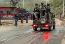 Photo of पहलगाम आतंकी हमला:  पर्यटकों के लिए पुलिस ने जारी किए हेल्पलाइन नंबर, कॉल करके ले सकते है अपनों की जानकारी