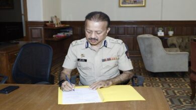 Photo of सीनियर आईपीएस अधिकारी देवेन भारती बने मुंबई पुलिस का नया कमिश्नर, जानें कौन है ये अधिकारी
