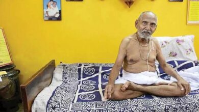 Photo of योग गुरु स्वामी शिवानंद बाबा का निधन, 129 साल की उम्र में ली अंतिम सांस