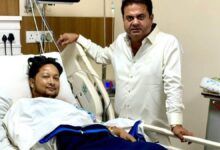 Photo of ‘इंडियन आइडल 12’ के विनर पवनदीप राजन सर्जरी के बाद रिकवरी मोड में, बेड पर ही सुर लगाते आ रहे नजर