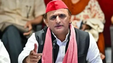 Photo of बेटी की फर्जी प्रोफाइल देख भड़के अखिलेश, कहा- ये साजिश के तहत किया जा रहा