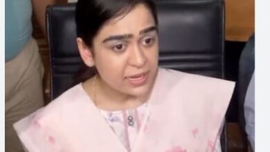 Photo of तेज प्रताप पर लालू के एक्शन पर बोलीं ऐश्वर्या- सब मिले हुए हैं, चुनाव है इसलिए ऐसा ड्रामा कर रहे हैं
