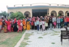 Photo of मथुरा में पकड़े गए 90 बंग्लादेशी नागरिक, ईंट भट्ठे पर कर रहे थे मजदूरी