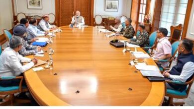 Photo of पीएम नरेंद्र मोदी के नेतृत्व में हो रही हाईलेवल मीटिंग खत्म, तीनों सेनाओं के प्रमुख रहे मौजूद