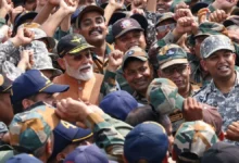Photo of ऑपरेशन सिंदूर की सफलता के बाद पीएम मोदी ने सेना के जवानों से की मुलाकात