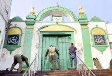 Photo of संभल जामा मस्जिद मामले में मुस्लिम पक्ष को इलाहाबाद हाईकोर्ट से बड़ा झटका