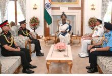 Photo of राष्ट्रपति द्रौपदी मुर्मू ने की ऑपरेशन सिंदूर की सराहना, सीडीएस समेत तीनों सेनाओं के प्रमुख रहे मौजूद