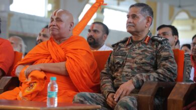 Photo of सेना प्रमुख जनरल उपेंद्र द्विवेदी ने जगद्गुरु रामभद्राचार्य से की मुलाकात, कहा – मुझे दक्षिणा में Pok चाहिए