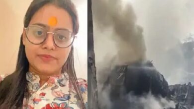 Photo of अहमदाबाद प्लेन क्रैश : 10 मिनट की देरी और बच गई जान, हादसे वाली फ्लाइट में सवार होने वाली थी ये महिला
