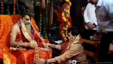 Photo of वृंदावन में लाडली निकुंज आश्रम पहुंचे बृजभूषण शरण सिंह, रिश्तेश्वरानंद महाराज का लिया आशीर्वाद