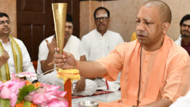 Photo of सावन के पहले दिन सीएम योगी ने किया रुद्राभिषेक, प्रदेशवासियों के सुख, समृद्धि और कल्याण की प्रार्थना