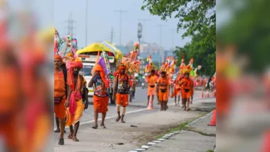 Photo of ग्वालियर में भीषण सड़क हादसा: तेज रफ्तार कार ने कांवड़ियों को रौंदा, चार की मौत