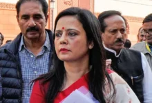 Photo of चुनाव आयोग के खिलाफ सुप्रीम कोर्ट पहुंचीं टीएमसी सांसद महुआ मोइत्रा