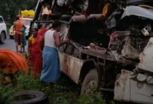 Photo of देवघर हादसा: कांवड़ यात्रा के दौरान बस-ट्रक टक्कर में 18 श्रद्धालुओं की मौत, कई घायल