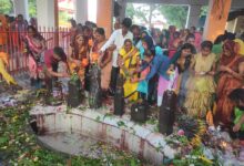 Photo of सावन का तीसरा सोमवार: शिव भक्तों का उमड़ा सैलाब, मंदिरों में गूंजे ‘बोल बम’ के जयकारे