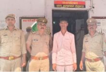 Photo of लखनऊ : फर्जी NSG कमांडो गिरफ्तार, पिस्टल और वायरलेस हैंडसेट भी बरामद