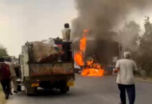 Photo of जालोर में भीषण सड़क हादसा: बस-बाइक टक्कर के बाद आग, तीन की मौत