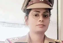 Photo of गाजियाबाद : कुत्ते को बचाने में गई महिला दरोगा की जान, परिवार में छाया मातम