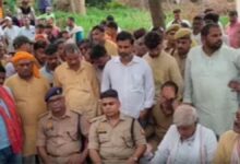 Photo of गाजीपुर में बीजेपी कार्यकर्ता की मौत, थाना प्रभारी समेत 6 पुलिसकर्मी निलंबित