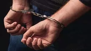 Photo of भदोही में शराब के नशे में दो लोगों ने खंडित की मूर्तियां, पुलिस ने किया गिरफ्तार