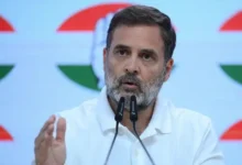 Photo of रायबरेली में राहुल गांधी के काफिले को विरोध का सामना, मंत्री दिनेश प्रताप सिंह धरने पर बैठे