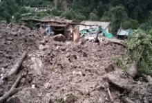 Photo of उत्तराखंड में फिर बादल फटा, चमोली में तबाही, कई घर जमींदोज, लोग लापता
