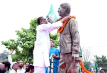 Photo of झारखंड आंदोलन के अग्रणी दुर्गा सोरेन की जयंती पर सीएम हेमंत सोरेन का नमन