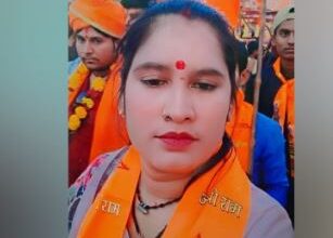 Photo of झांसी में निषाद पार्टी के जिला अध्यक्ष की पत्नी ने की आत्महत्या, पति से चल रहा था विवाद