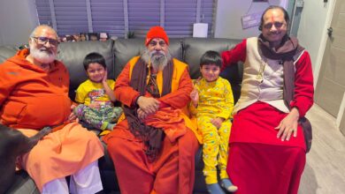 Photo of इंग्लैंड में भी सनातन धर्म का परचम लहरा रहा है: श्रीमहंत नारायण गिरि महाराज