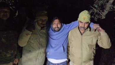 Photo of देवरिया में पुलिस और पशु तस्कर के बीच मुठभेड़, आरोपी के पैर में लगी गोली