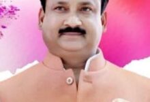 Photo of झाँसी में पूर्व विधायक दीपनारायण पर बड़ी कार्रवाई, रंगदारी और लूट के आरोप में केस दर्ज