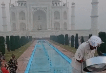 Photo of ताजमहल में गूंजा ‘डी पैन मैन’ का संगीत, विदेशी कलाकार जोशुआ रेग्रेलो ने दी अनोखी प्रस्तुति