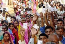 Photo of बिहार में सत्ता की जंग रोमांचक मोड़ पर, एग्जिट पोल में एनडीए-महागठबंधन के बीच कांटे की टक्कर