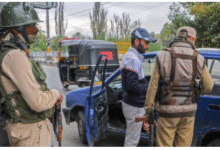 Photo of दिल्ली धमाके के बाद कई राज्यों में अलर्ट, जम्मू-कश्मीर में 13 ठिकानों पर छापेमारी