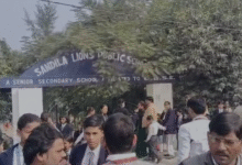 Photo of हरदोई : संडीला के लायंस पब्लिक स्कूल में गैस रिसाव की आशंका, 25 बच्चे बीमार, जांच जारी