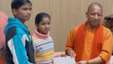 Photo of मुख्यमंत्री योगी से मिलने का सपना पूरा हुआ, कानपुर की 20 वर्षीय मुखबाधिर खुशी बनी हौसले की मिसाल