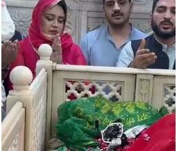 Photo of स्वरा भास्कर पहुंचीं पिरान कलियर दरगाह, पति फहद अहमद संग चादर चढ़ाई, देश में अमन और भाईचारे की मांगी दुआ