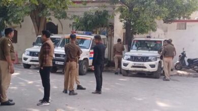 Photo of कानपुर : वसूली के आरोपी 7 पुलिसकर्मी खुद वीडियो वायरल कर फंसे, सभी पर अब विभागीय कार्रवाई तय