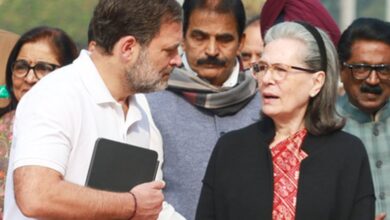 Photo of नेशनल हेराल्ड केस: दिल्ली हाईकोर्ट ने सोनिया गांधी, राहुल गांधी समेत सात आरोपियों को जारी किया नोटिस