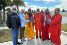 Photo of श्रीमहंत नारायण गिरि महाराज ने अमेरिका में हरे कृष्ण मंदिर व स्वामी नारायण मंदिर में पूजा-अर्चना की