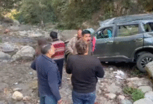 Photo of उत्तराखंड में सड़क हादसों का सिलसिला जारी, नैनीताल में कैंची धाम जा रही कार खाई में गिरी, तीन की मौत
