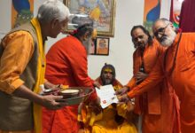 Photo of अमेरिका की धरती पर अखाड़ा परंपरा का गौरव, सिद्धयोगी महर्षि ओम् जी को मिली श्री महंत की उपाधि