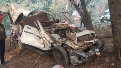 Photo of अयोध्या-प्रयागराज हाईवे पर भीषण सड़क हादसा, तीन श्रद्धालुओं की मौत, 11 घायल