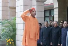Photo of सीएम योगी ने अपने आवास पर फहराया तिरंगा, संविधान के मूल्यों को बताया लोकतंत्र की आत्मा