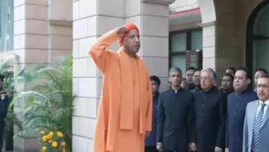 Photo of सीएम योगी ने अपने आवास पर फहराया तिरंगा, संविधान के मूल्यों को बताया लोकतंत्र की आत्मा